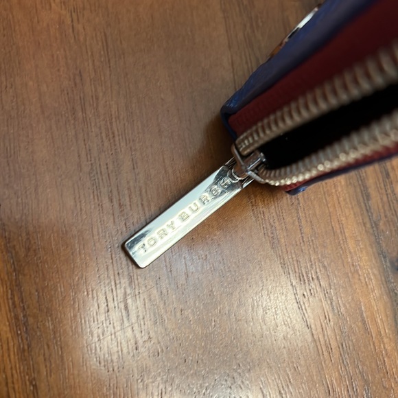 Tory Burch wallet in wine and blue - Picture 4 of 7
